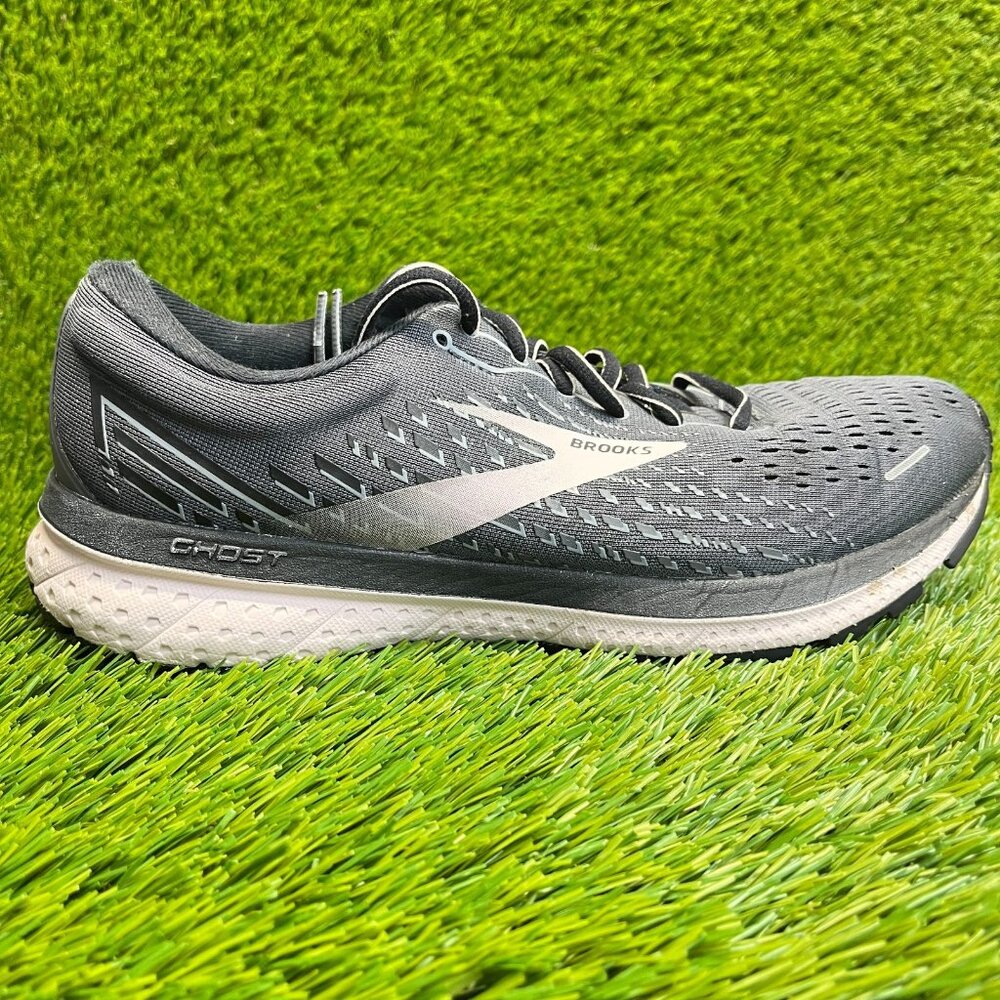 Brooks Ghost 13 Womens Size 10 Gray Pink Athletic Running Walking Shoes Sneakers